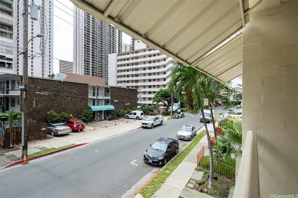 $2,200 | 240 Liliʻuokalani Avenue, Unit 201, Honolulu, HI 96815