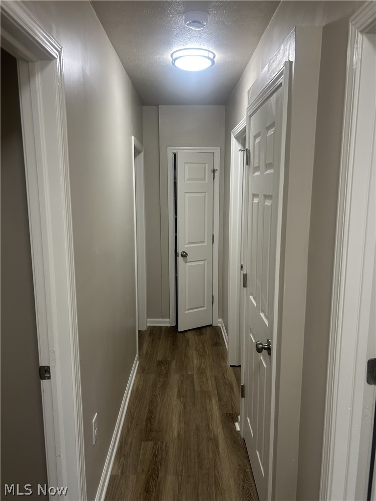 394 Cleveland Road Cleveland, OH 44108 - Photo 15 of 35 Gallery Image 15