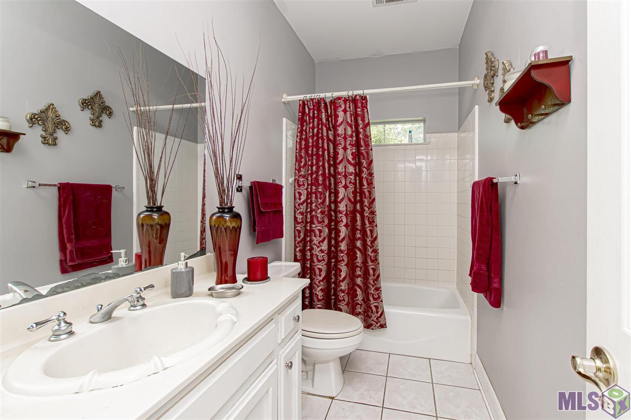 32890 Perkins Road Denham Springs, LA 70706 - Photo 20 of 30
