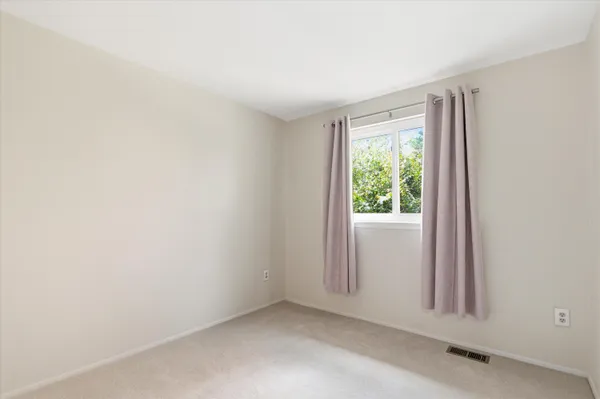 $3,000 | 2825 Tuebingen Parkway, Ann Arbor, MI 48105