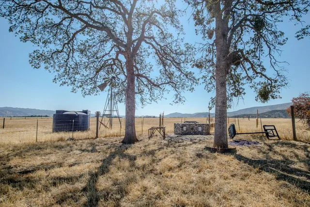 a view of house with outdoor space