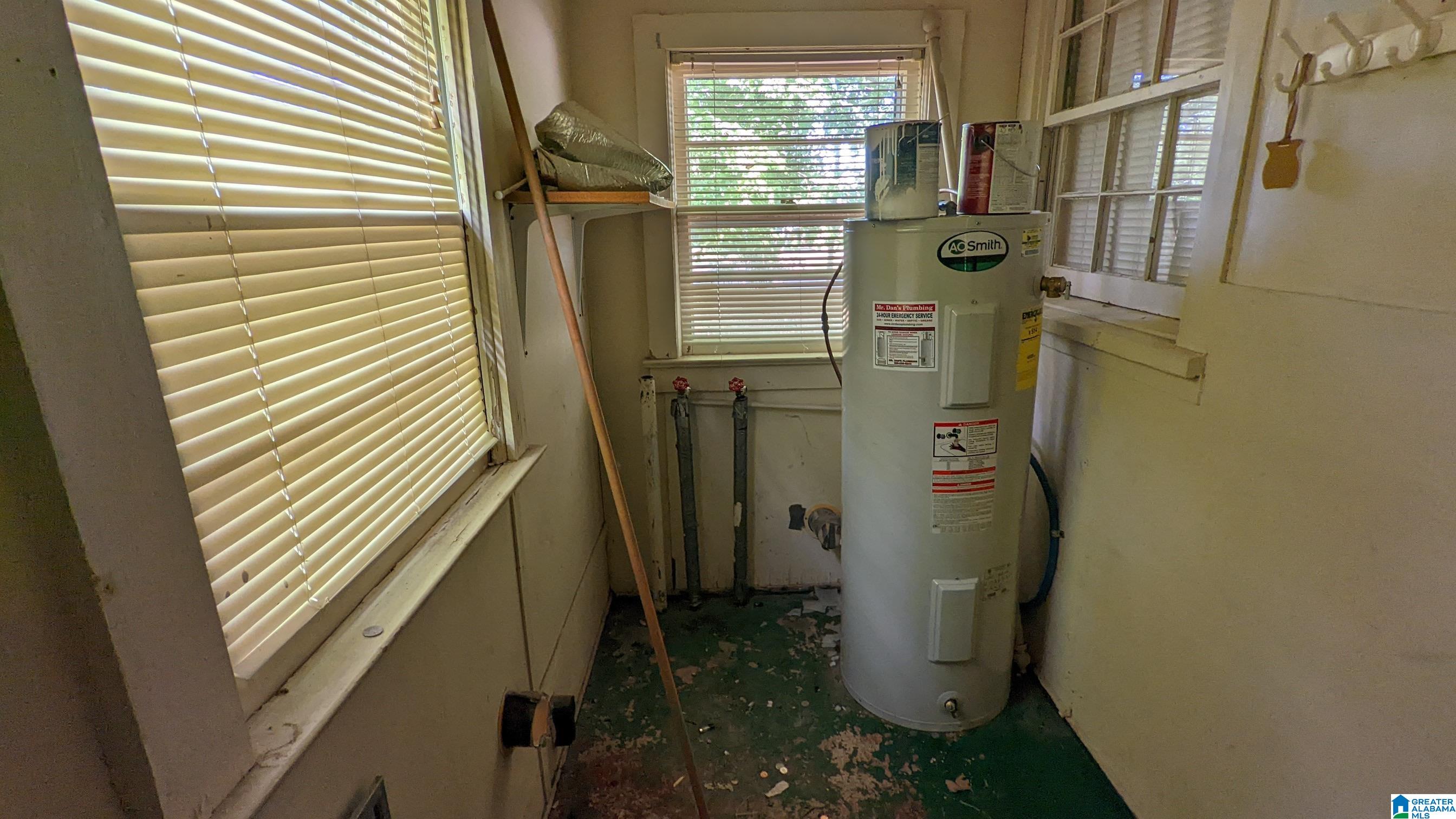 607 Cedar Street Talladega, AL 35160 - Photo 7 of 16