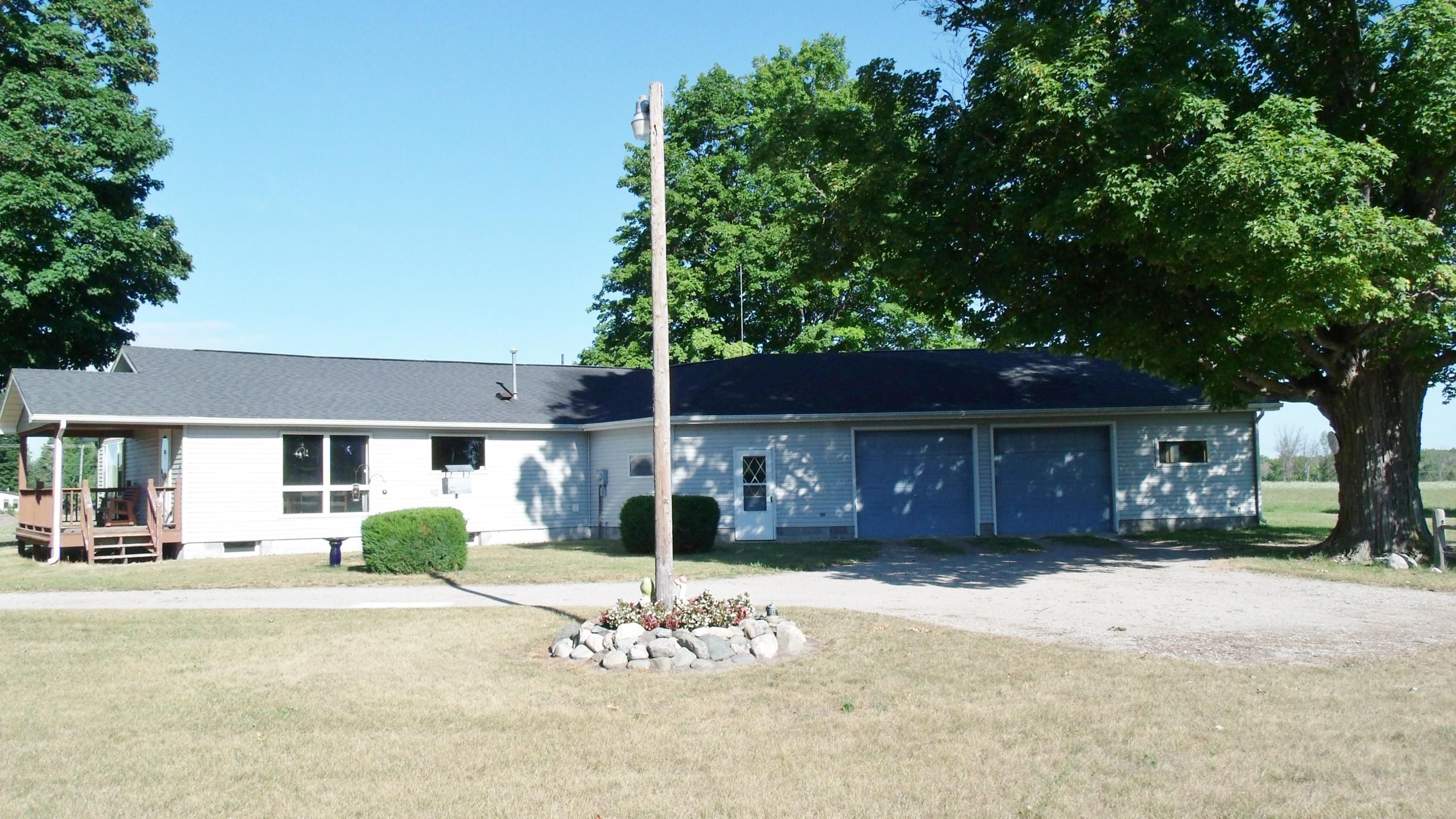 2115 Baker Road Cheboygan, MI 49721 - Photo 3 of 33 Gallery Image 3
