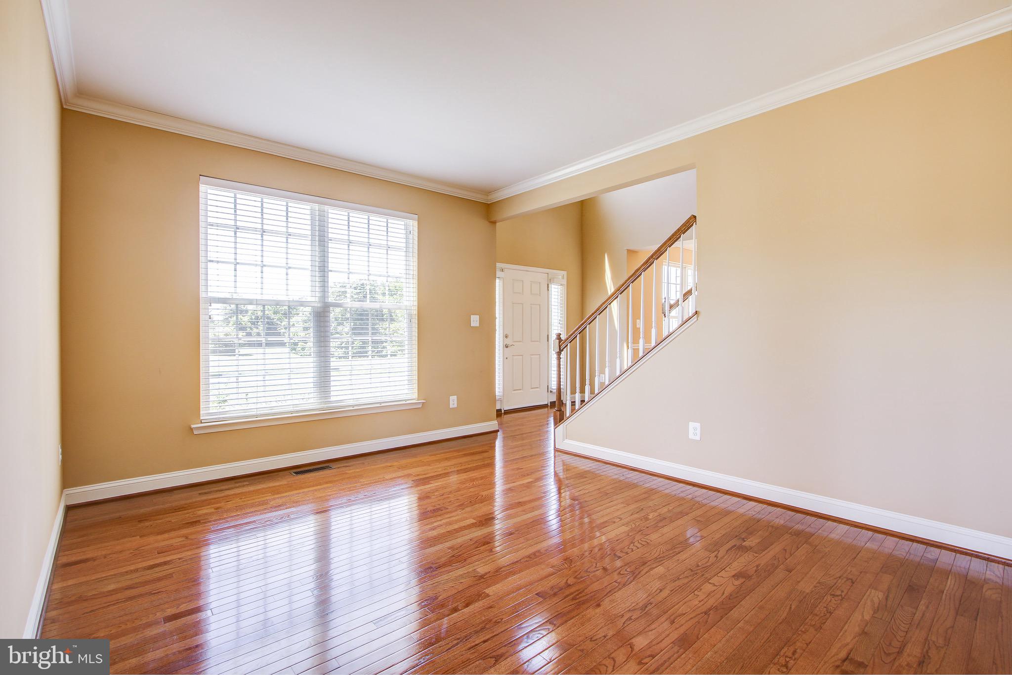 15530 Germantown Road Germantown, MD 20874 - Photo 12 of 53 Formal Living Room