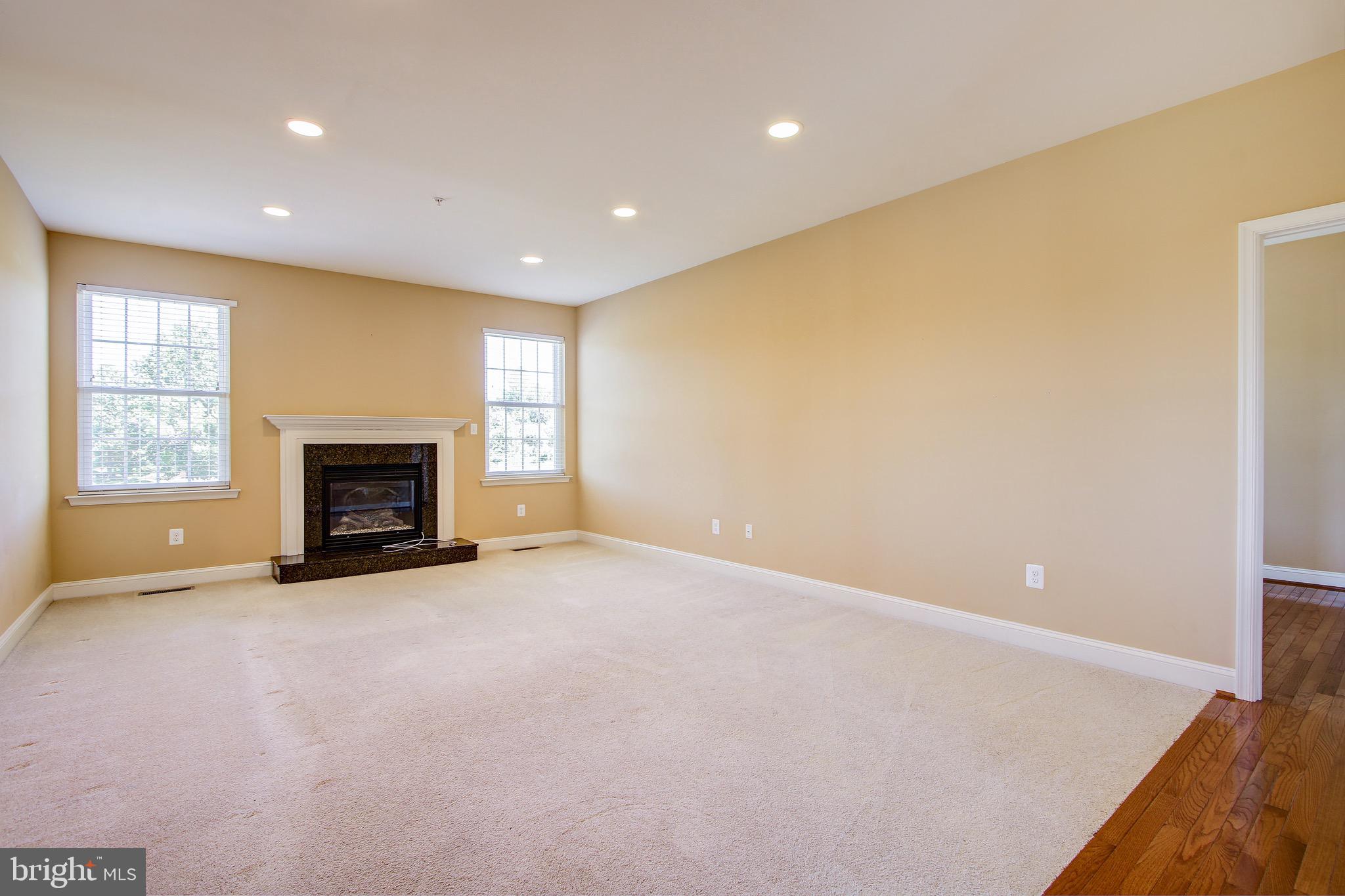 15530 Germantown Road Germantown, MD 20874 - Photo 19 of 53 Family Room