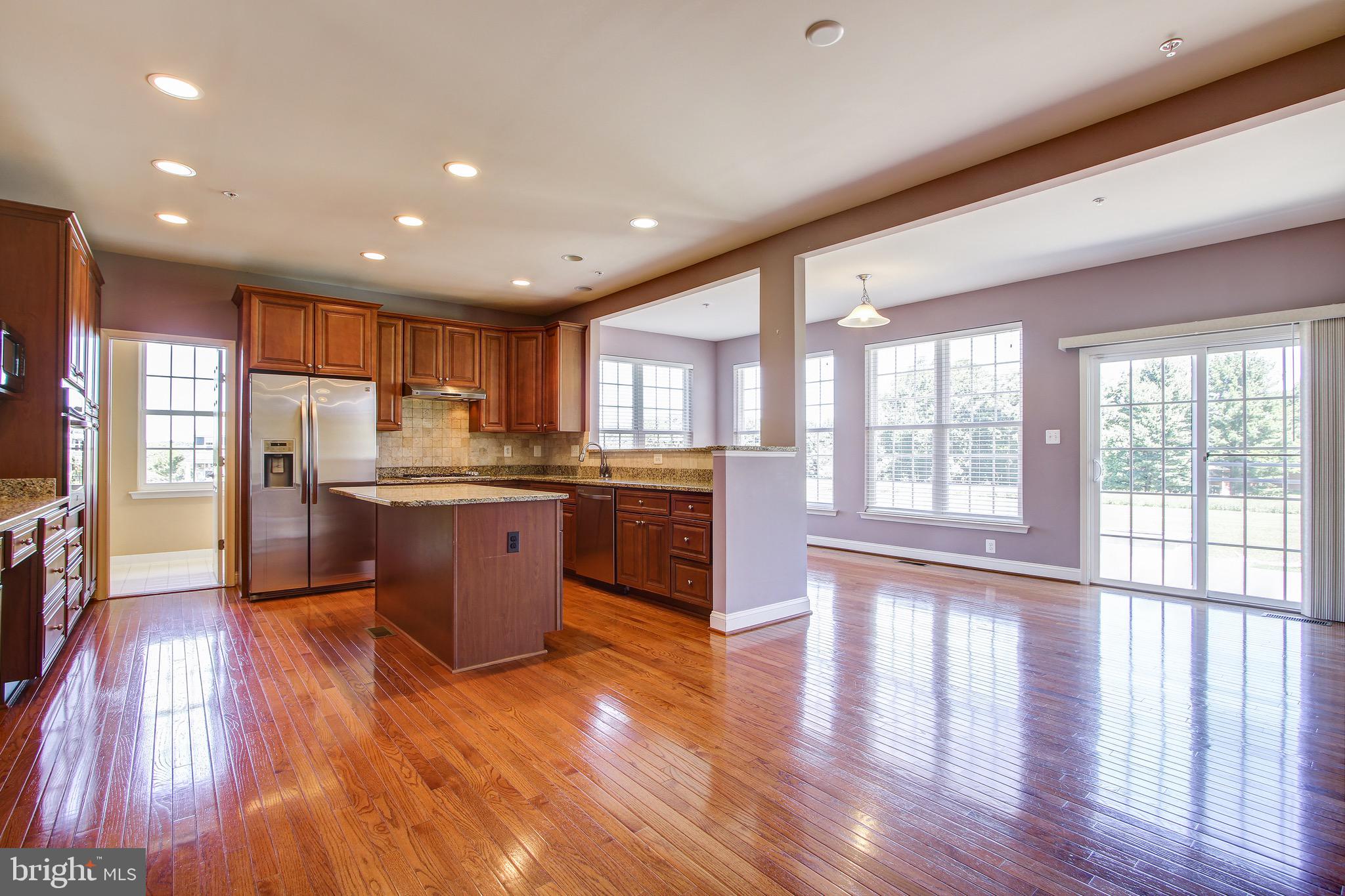 15530 Germantown Road Germantown, MD 20874 - Photo 22 of 53 Kitchen