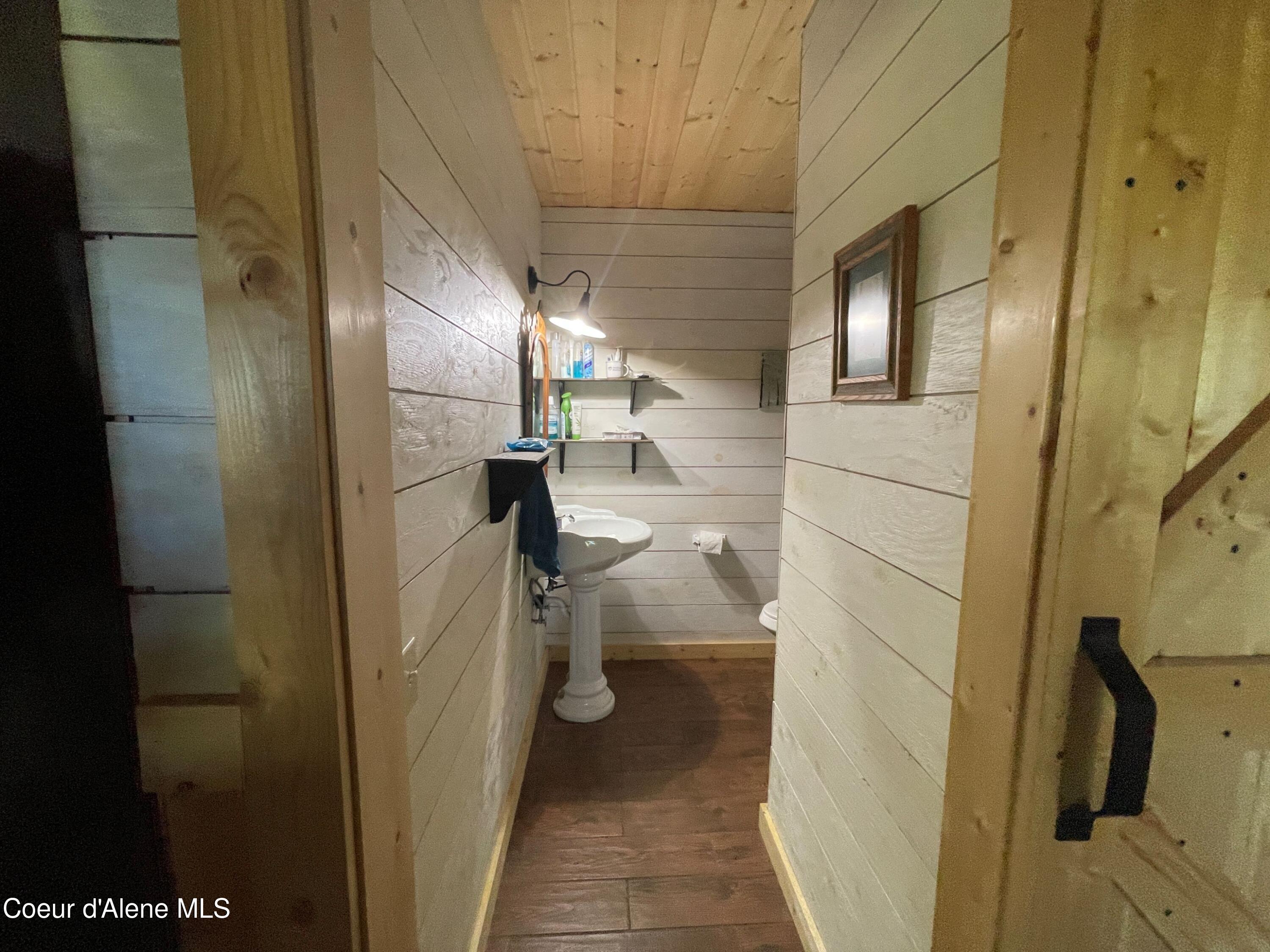 1942 Two Tail Road Bonners Ferry, ID 83805 - Photo 30 of 68 IMG_4105