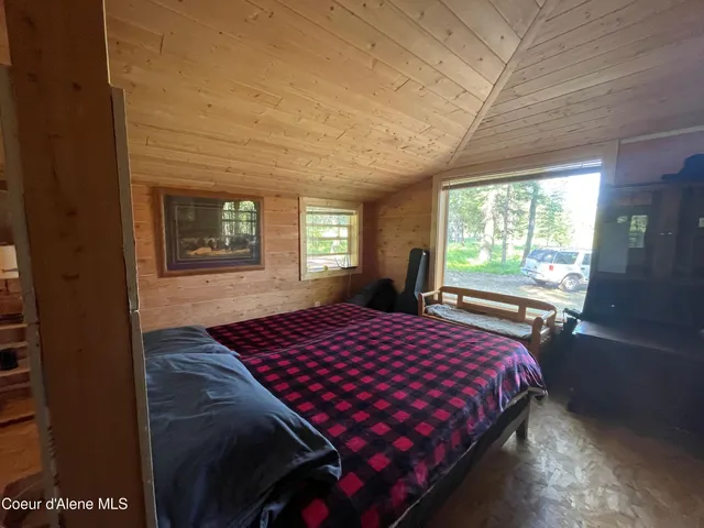 $299,000 | 1942 Two Tail Road, Bonners Ferry, ID 83805