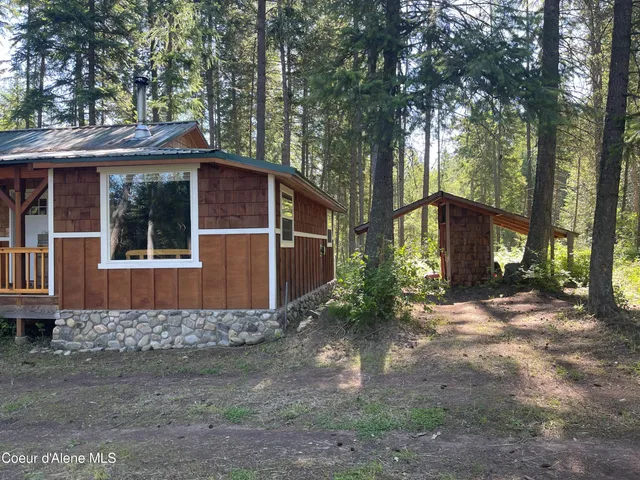 $299,000 | 1942 Two Tail Road, Bonners Ferry, ID 83805
