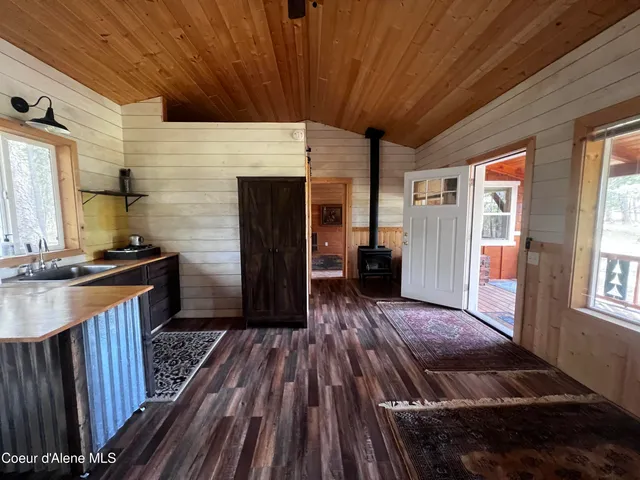 $299,000 | 1942 Two Tail Road, Bonners Ferry, ID 83805