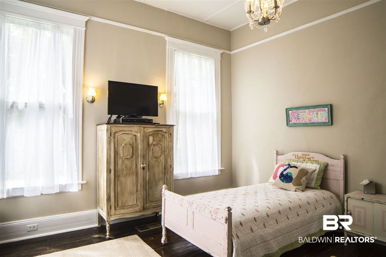 134 Margaret Street Mobile, AL 36607 - Photo 29 of 41