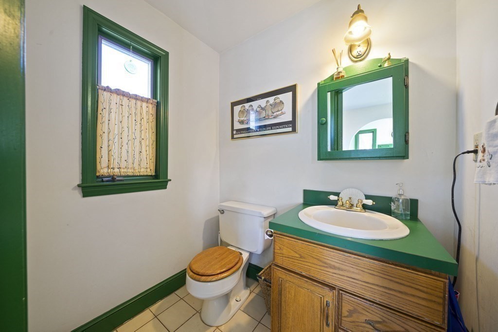 40 Beaver Dam Road Scituate, MA 02066 - Photo 9 of 21 Gallery Image 9