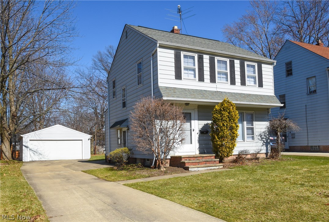 4033 Corwin Road Cleveland, OH 44121 - Photo 2 of 25
