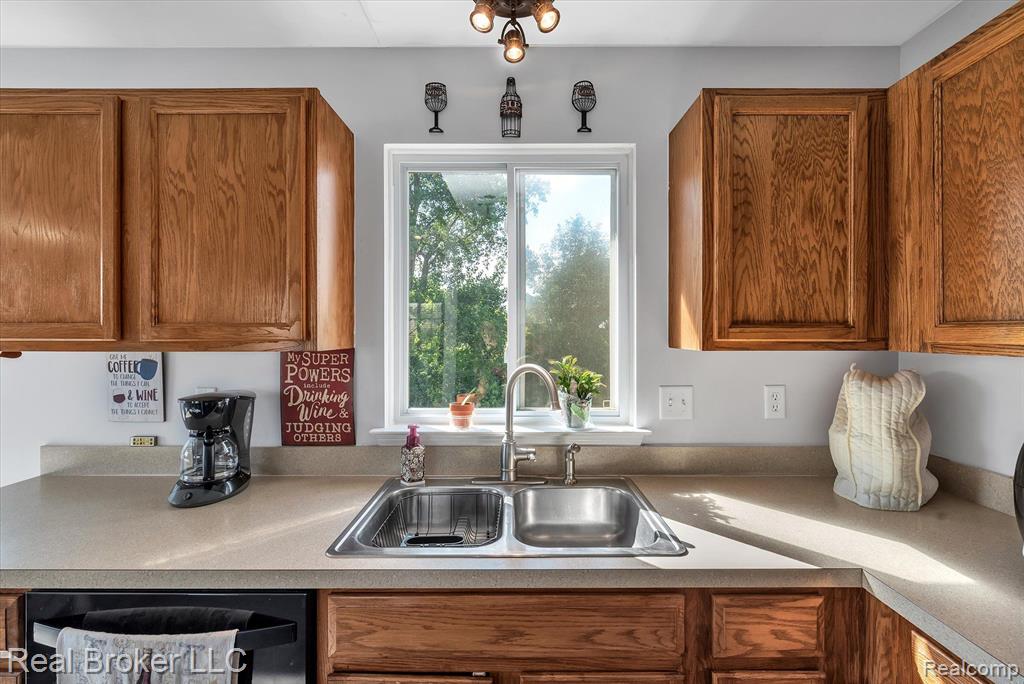 4019 Stone Post Road Newport, MI 48166 - Photo 17 of 41