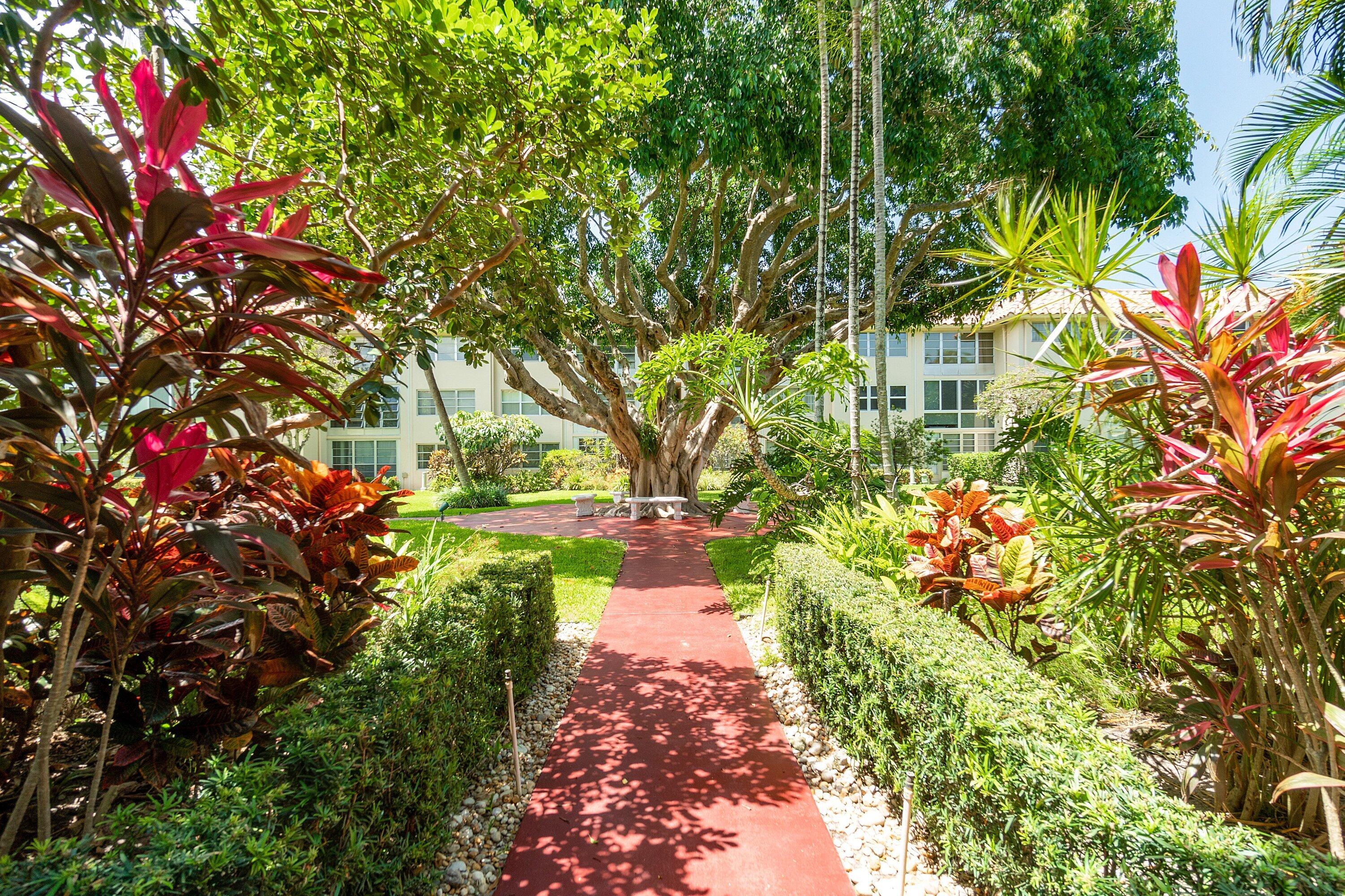 400 Northeast 20th Street, Unit D101 Boca Raton, FL 33431 - Photo 27 of 40 Garden