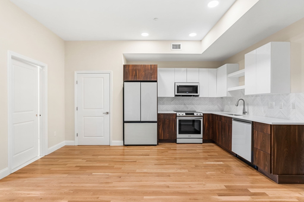 16 Taber Street, Unit 203 Boston, MA 02119 - Photo 26 of 35