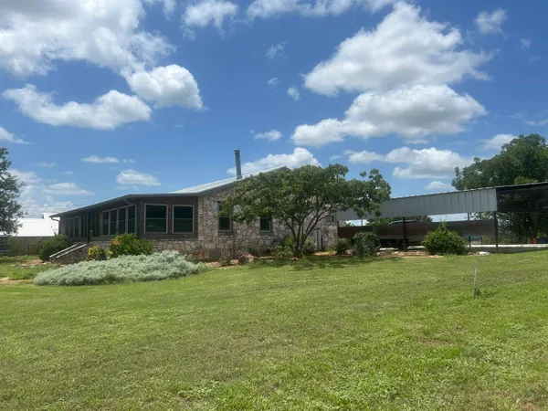 $450,000 | 1109 Ashley Avenue, Llano, TX 78643