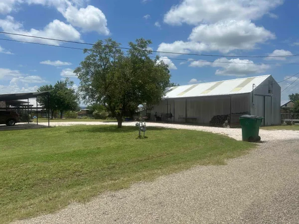 $450,000 | 1109 Ashley Avenue, Llano, TX 78643