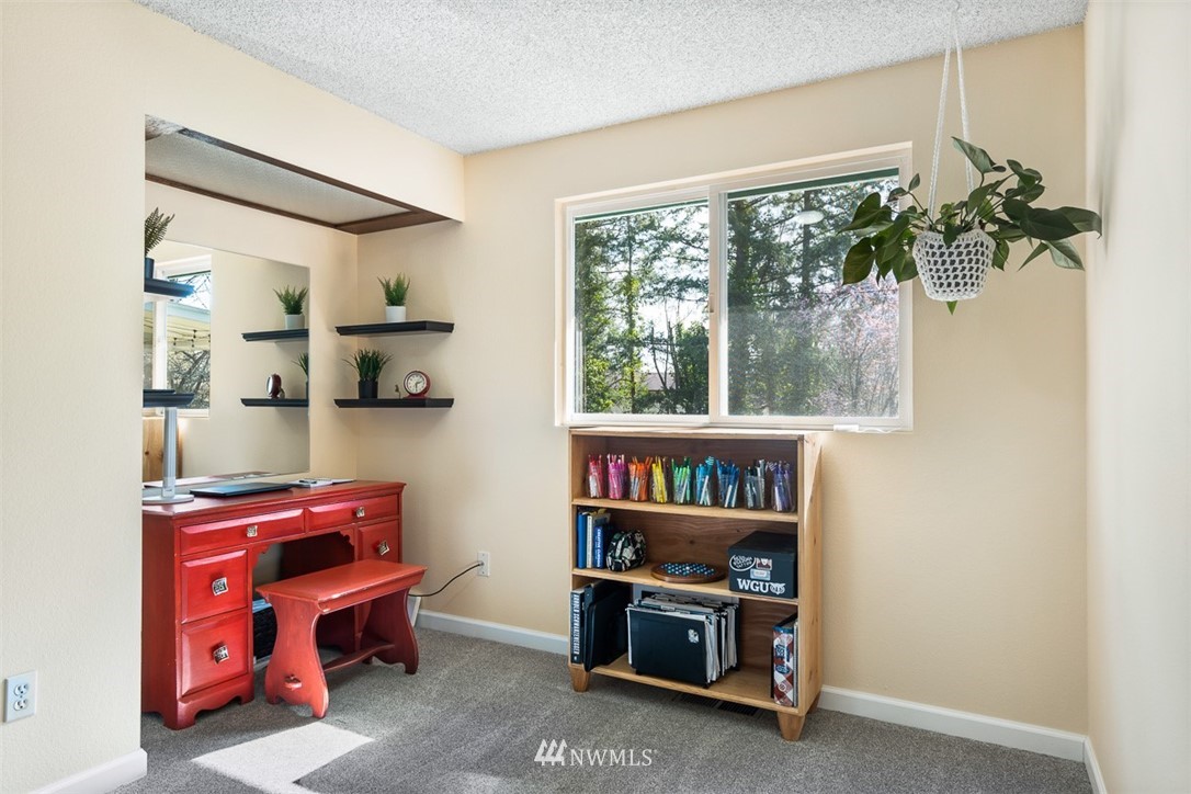 12915 Southeast 186th Street Renton, WA 98058 - Photo 14 of 40 Gallery Image 14