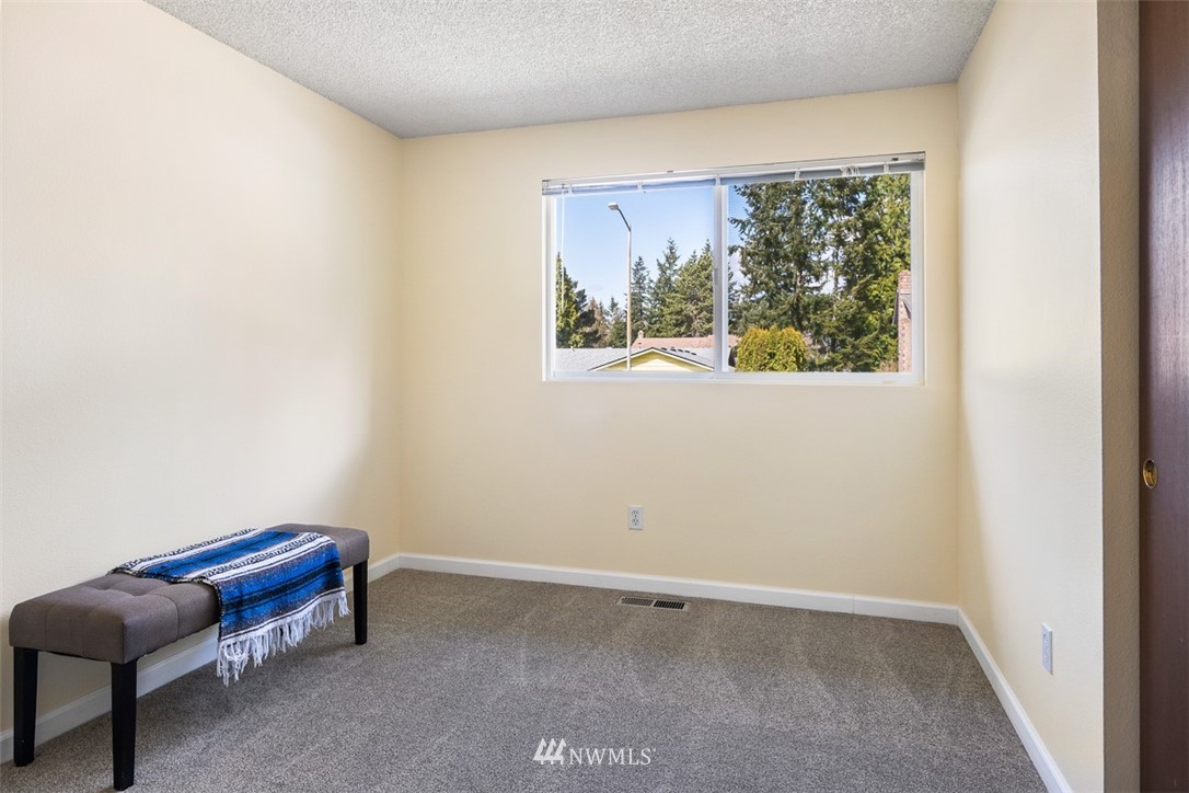 12915 Southeast 186th Street Renton, WA 98058 - Photo 15 of 40 Gallery Image 15