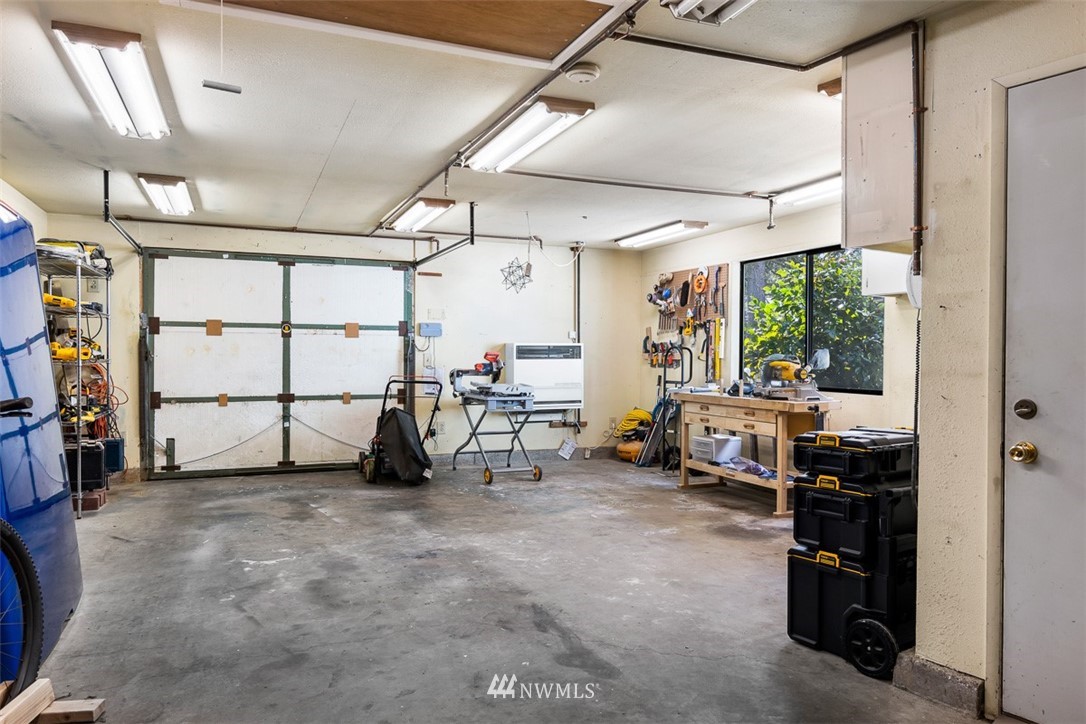 12915 Southeast 186th Street Renton, WA 98058 - Photo 26 of 40 Gallery Image 26
