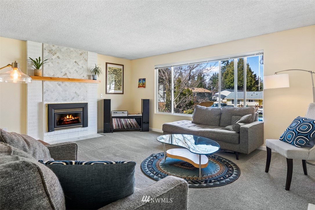 12915 Southeast 186th Street Renton, WA 98058 - Photo 5 of 40 Gallery Image 5