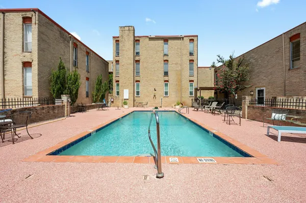 $249,000 | 3431 North Hills Drive, Unit 321, Austin, TX 78731