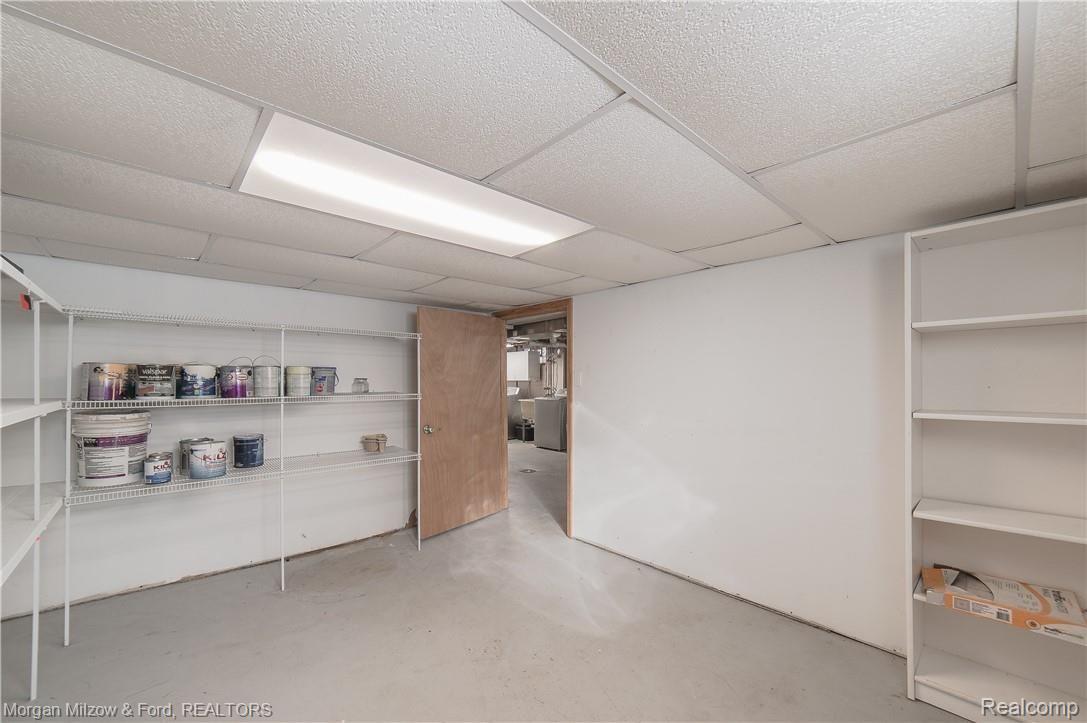 47050 Greenview Road Utica, MI 48317 - Photo 36 of 44 47050 Greenview-37.jpg