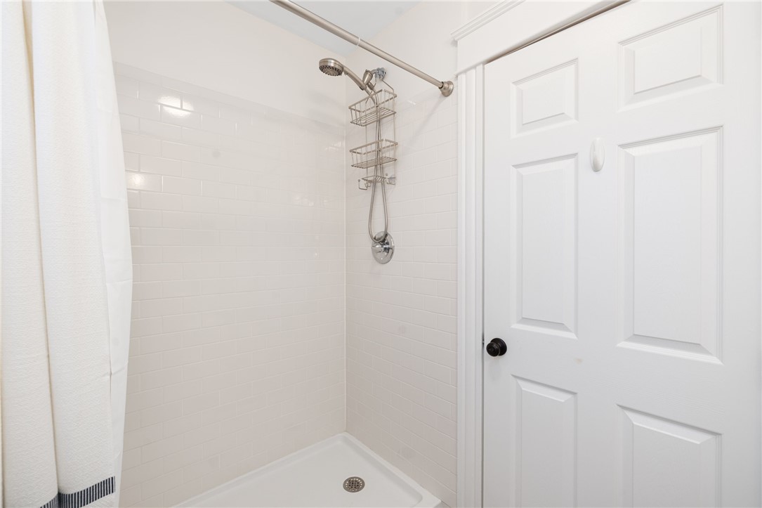 19 County Street Newport, RI 02840 - Photo 16 of 39