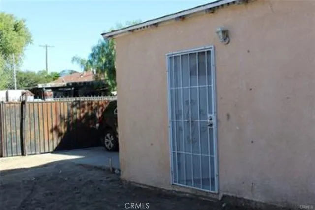 $1,400 | 11500 Glenoaks Boulevard, Pacoima, CA 91331