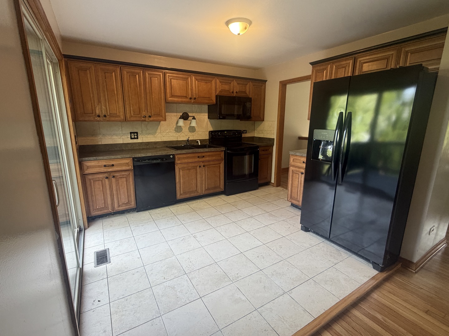 105 North Schmidt Road Bolingbrook, IL 60440 - Photo 4 of 11 Gallery Image 4