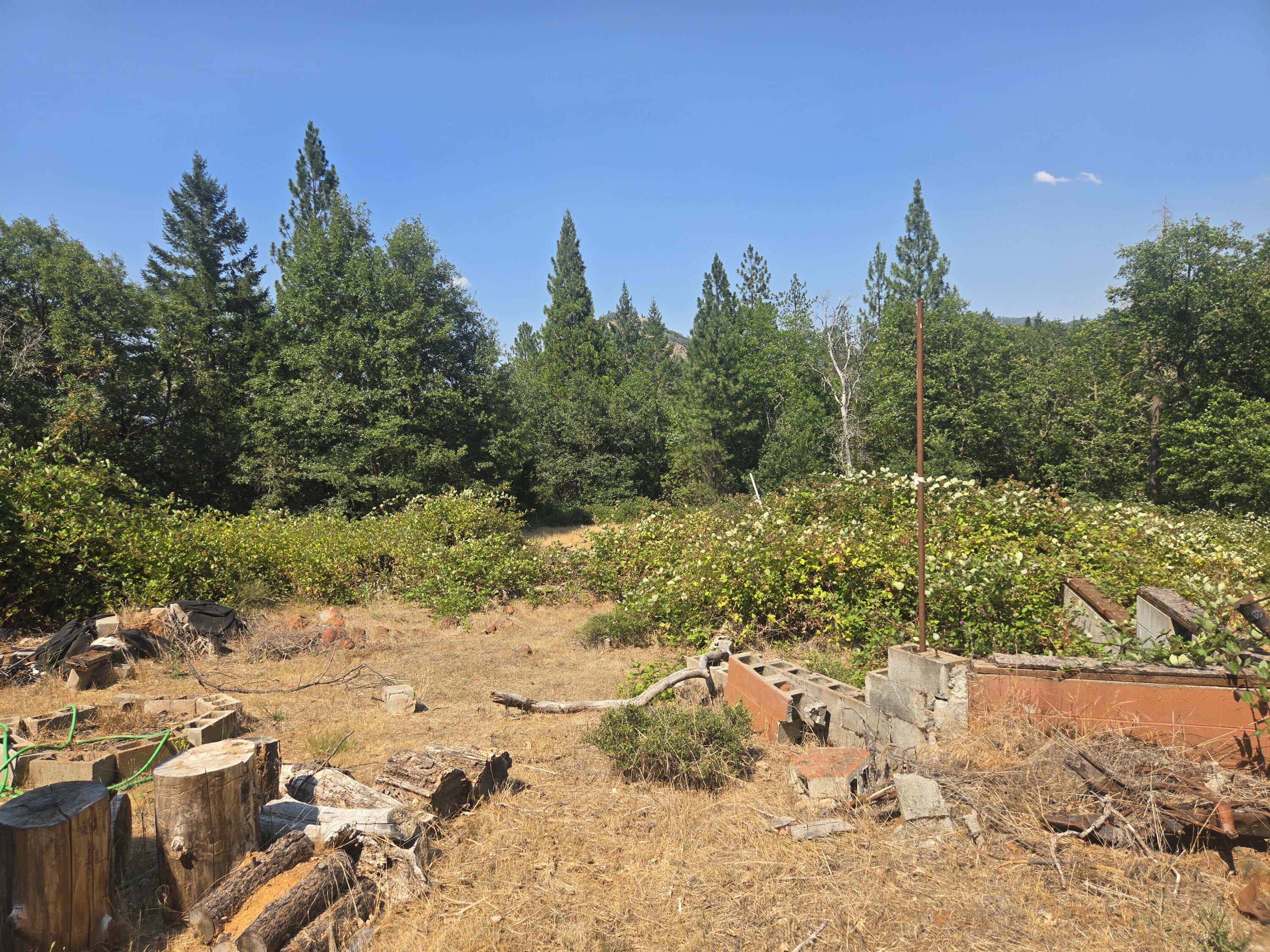 1940 South Side Road Grants Pass, OR 97527 - Photo 12 of 20 12