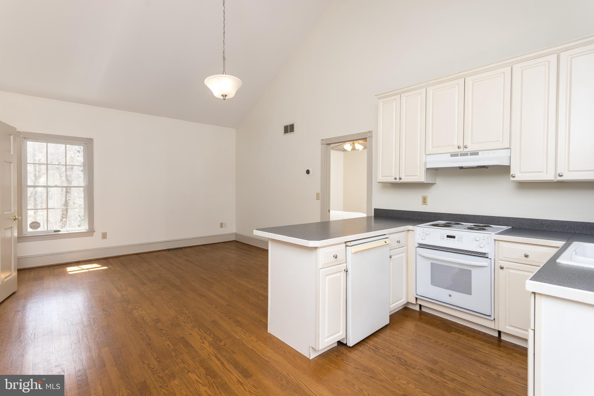 3040 Oak Farm Road Churchville, MD 21028 - Photo 42 of 51 KITCHEN AND SEPARATE LIVING AREA