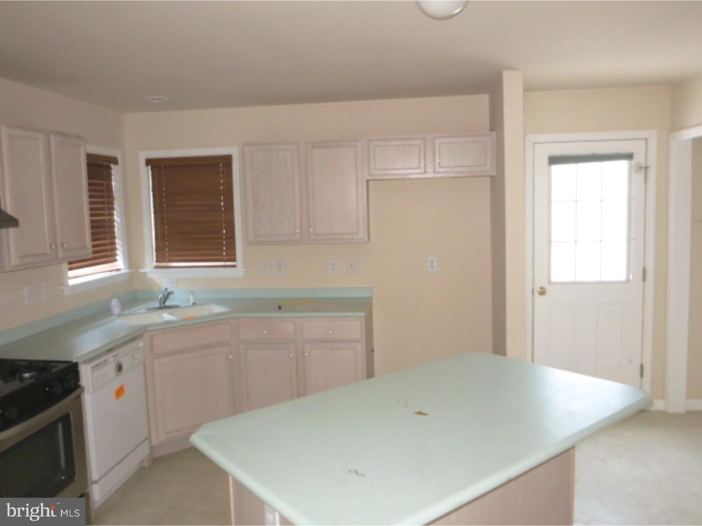 19 Birch Road Pennsville, NJ 08070 - Photo 6 of 19 Kitchen