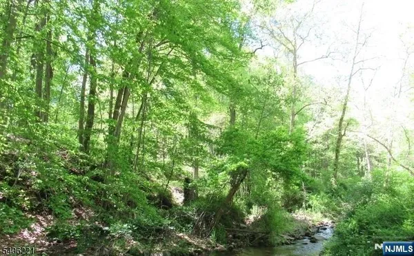 $99,999 | Sweet Hollow Road, Milford, NJ 08848