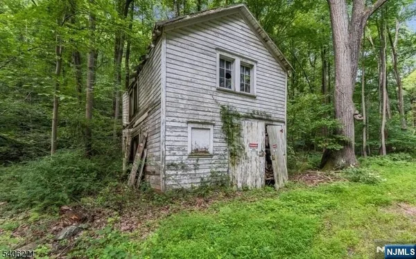 $99,999 | Sweet Hollow Road, Milford, NJ 08848