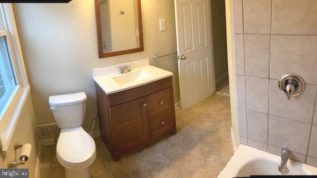 2132 Pitney Road Baltimore, MD 21234 - Photo 17 of 29 Full Bath Upper Level