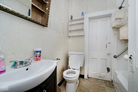 $94,900 | 601 North Livingston Avenue, Indianapolis, IN 46222