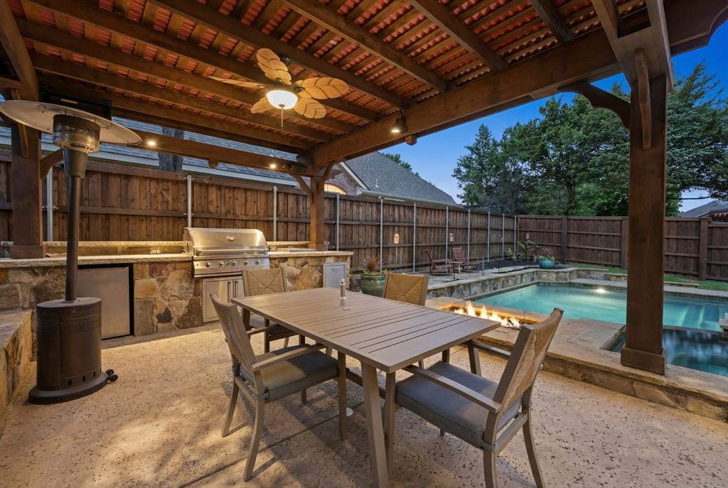 965 Fall Creek Grapevine, TX 76051 - Photo 36 of 40