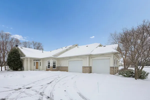 $449,000 | 519 Holly Lane North, Oakdale, MN 55128