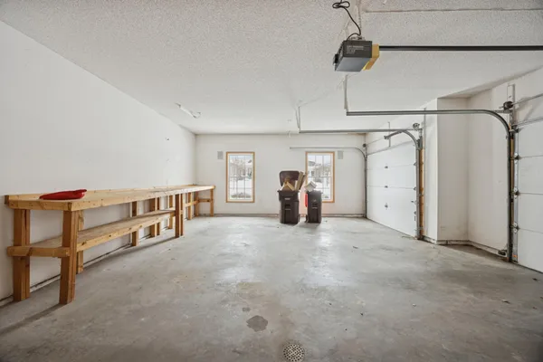 $449,000 | 519 Holly Lane North, Oakdale, MN 55128