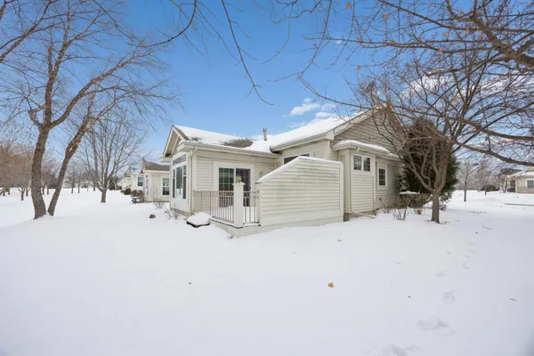 $449,000 | 519 Holly Lane North, Oakdale, MN 55128
