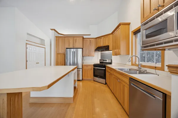 $449,000 | 519 Holly Lane North, Oakdale, MN 55128