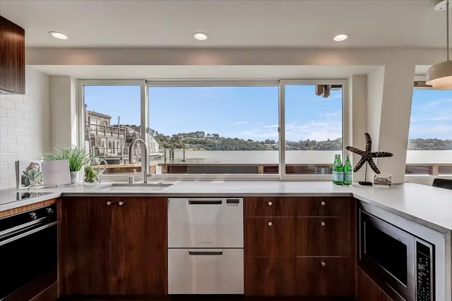 $1,747,000 | 11 Commodore Marina Loop, Mill Valley, CA 94941