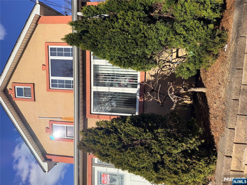 470 Bergen Boulevard, Unit 2 Ridgefield, NJ 07657 - Photo 1 of 12