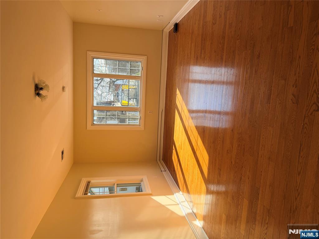 470 Bergen Boulevard, Unit 2 Ridgefield, NJ 07657 - Photo 3 of 12