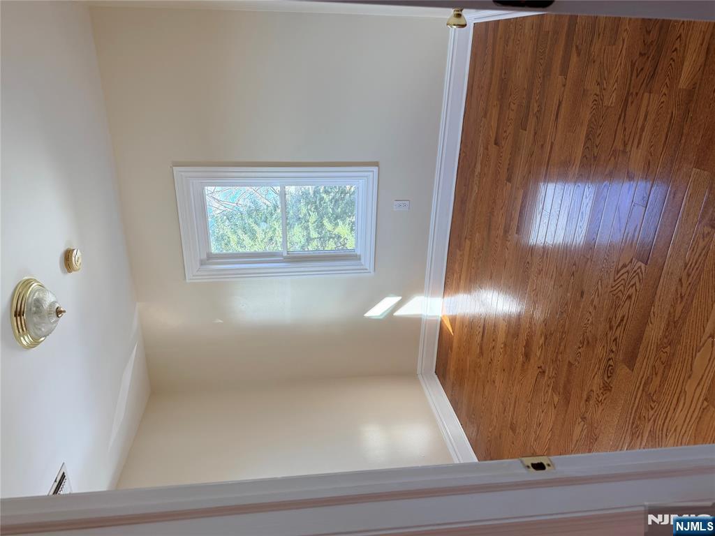 470 Bergen Boulevard, Unit 2 Ridgefield, NJ 07657 - Photo 4 of 12