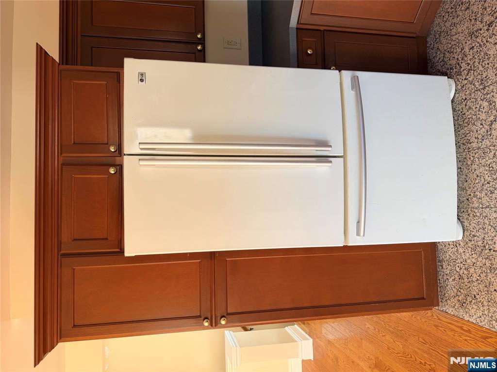 470 Bergen Boulevard, Unit 2 Ridgefield, NJ 07657 - Photo 9 of 12