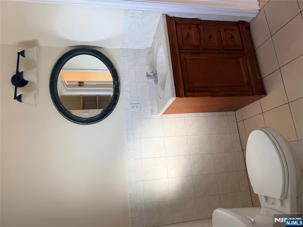 470 Bergen Boulevard, Unit 2 Ridgefield, NJ 07657 - Photo 10 of 12