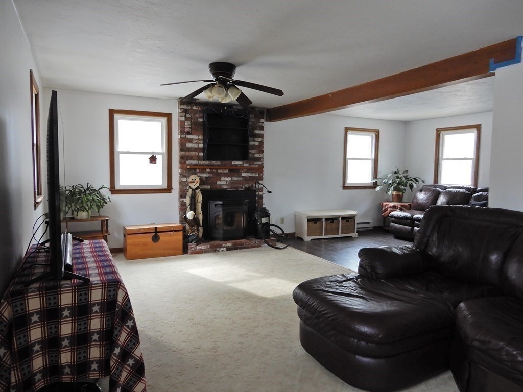 8 Cornfield Road Spencer, MA 01562 - Photo 18 of 31 Gallery Image 18